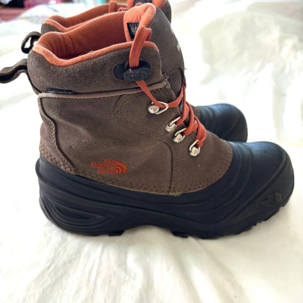 The North Face Chilkat Lace ll Waterproof Brown Black Boots SZ 4 Y Worn 4X